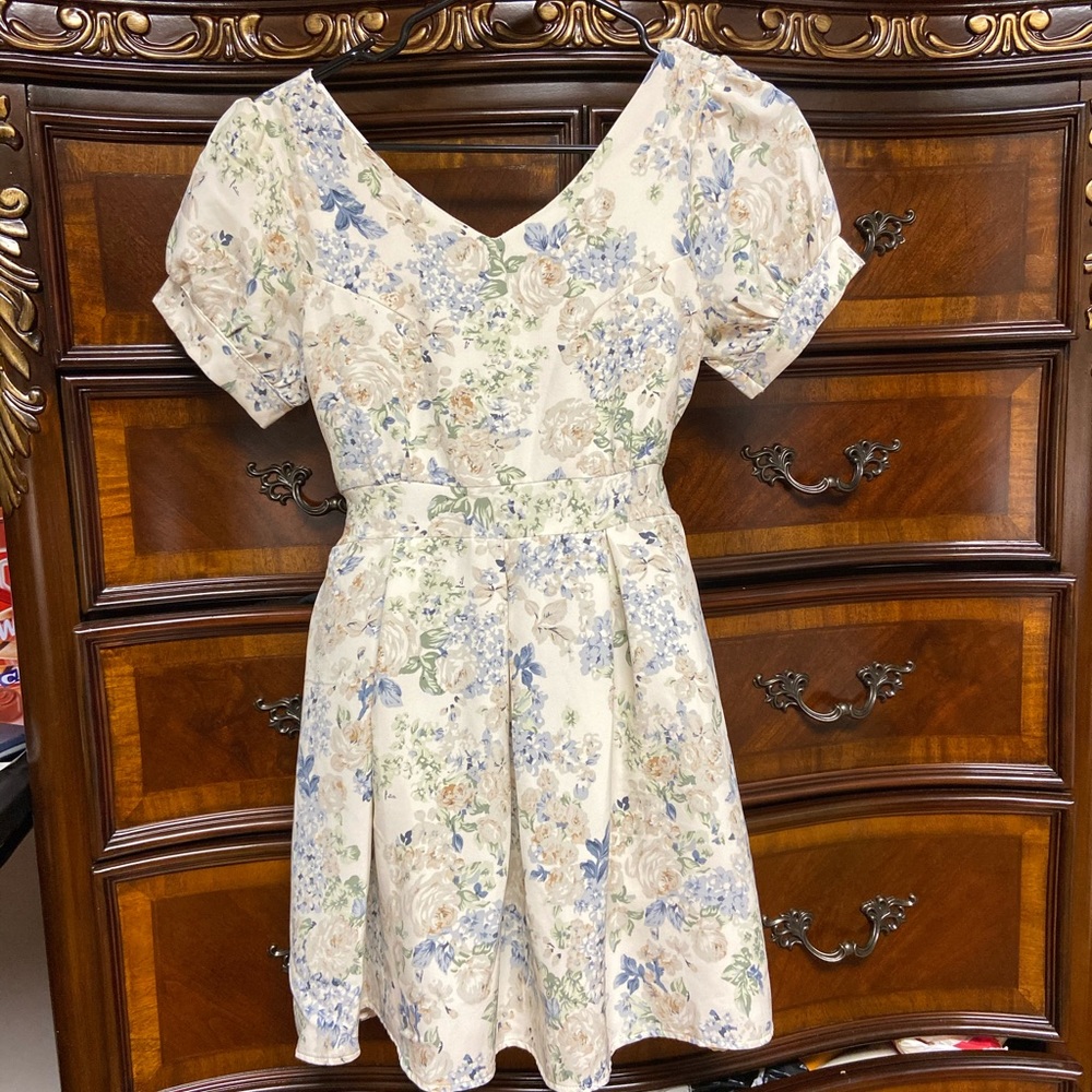 Floral white dress
